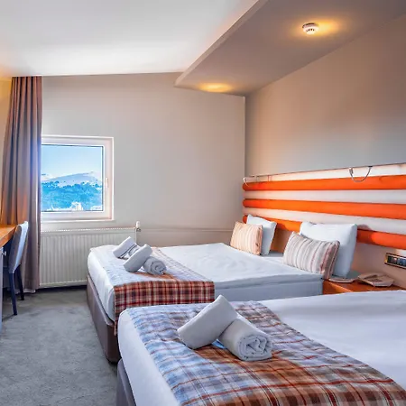 Jura Kervansaray Hotel 3*