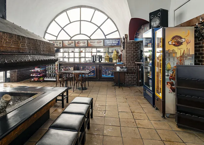 Ξενοδοχείο Jura Kervansaray 3*